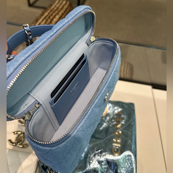 CHANEL 25C Denim Top Handle Bag - Picture 4 of 6